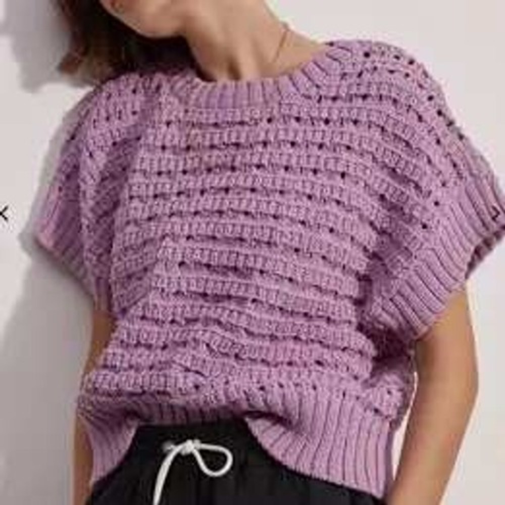 Varley Purple Pointelle Knit Sweater Vest Crew Neck Sleeveless Lavender Top